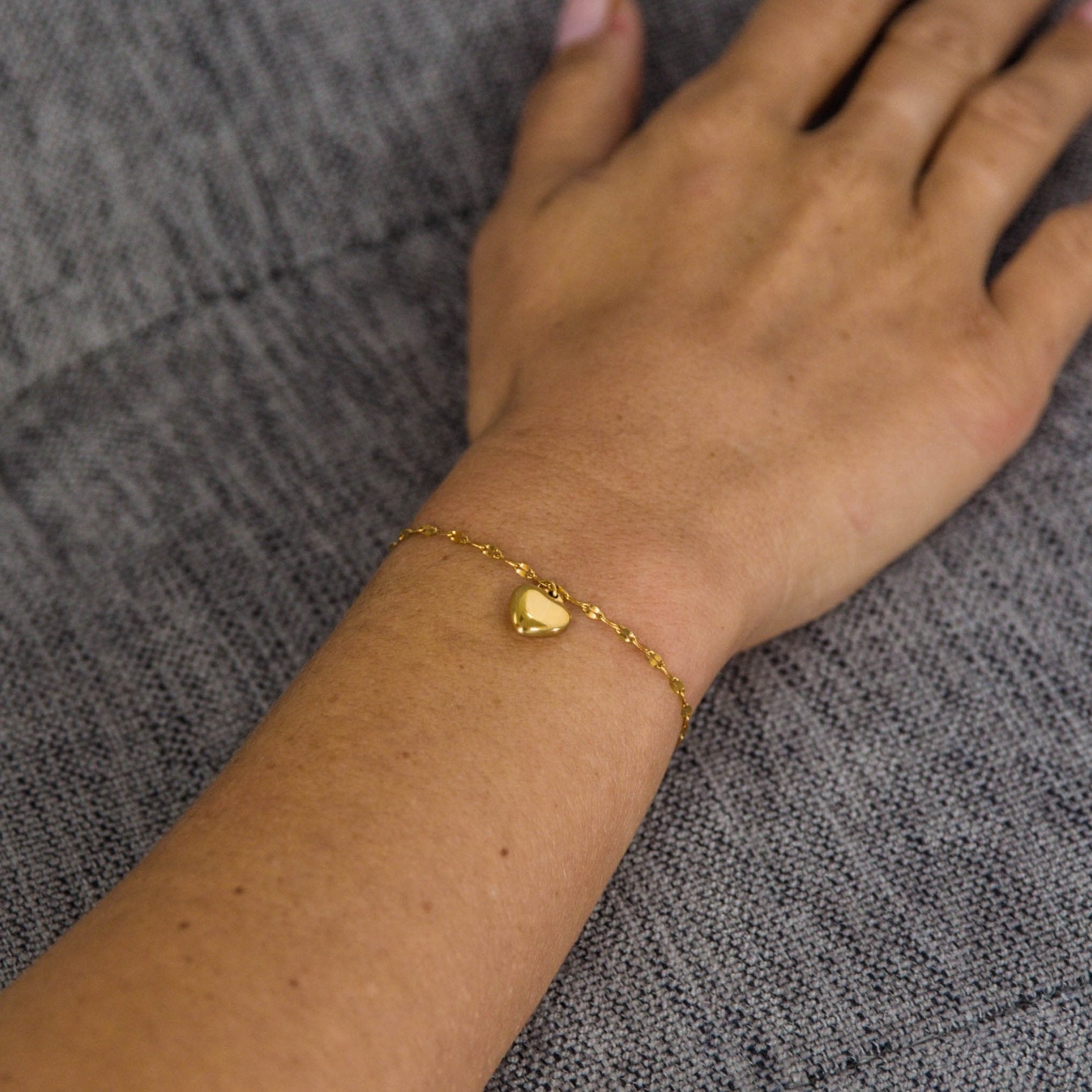 Dainty Gold Love Heart Bracelet