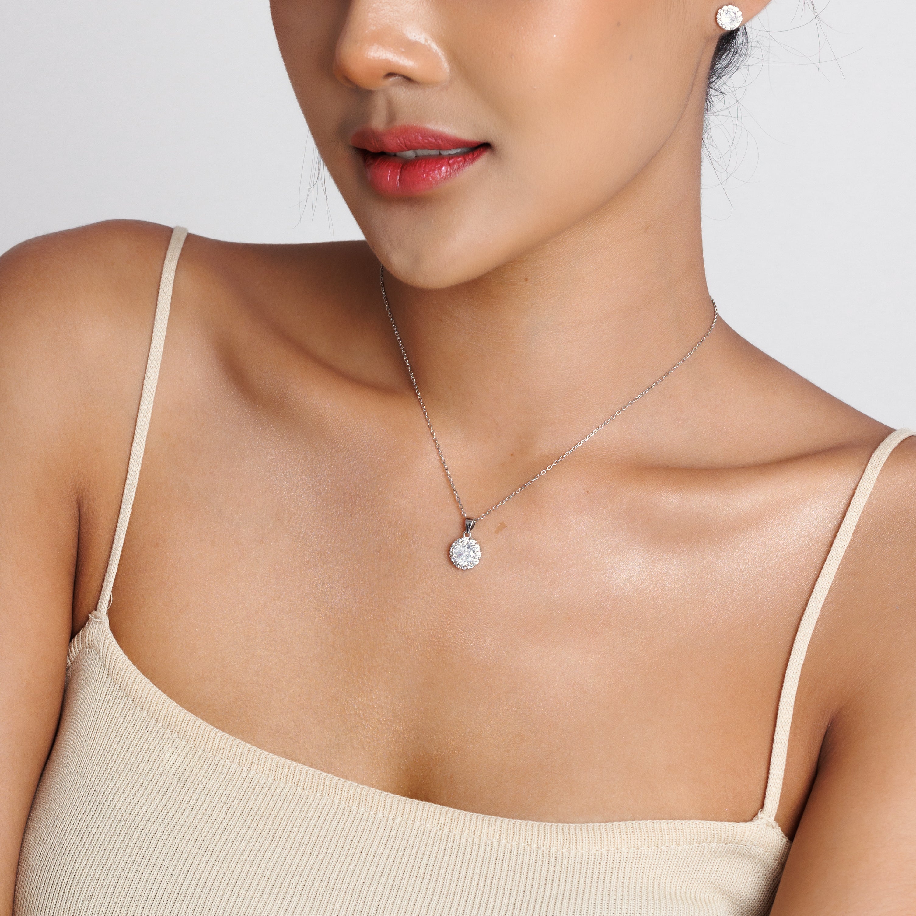 Round Diamond Necklace & Earring Set
