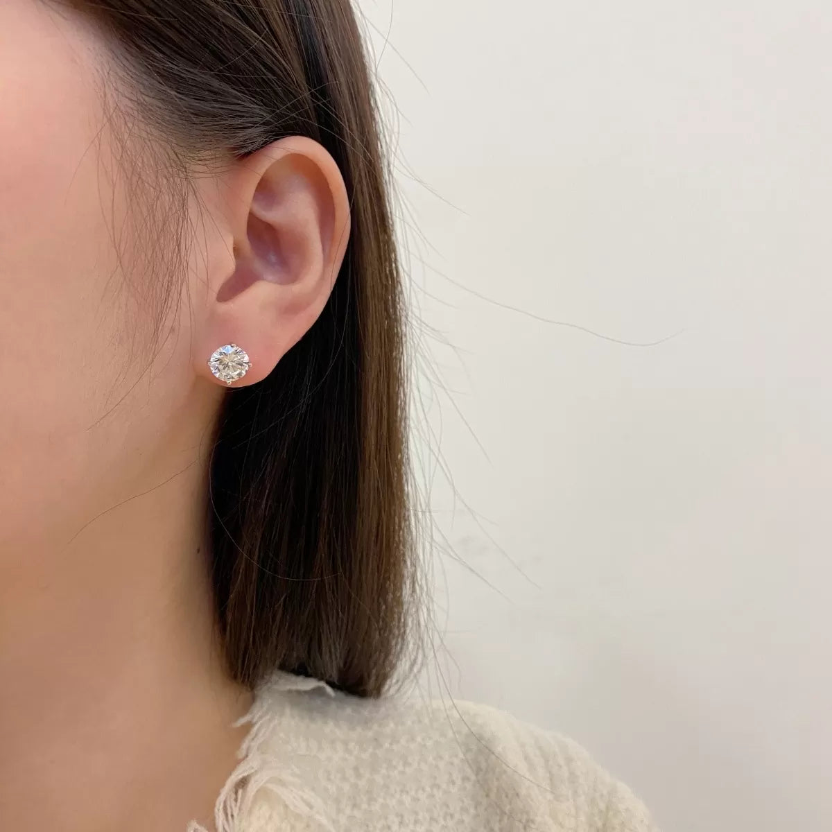 Round Cut Diamond Earrings